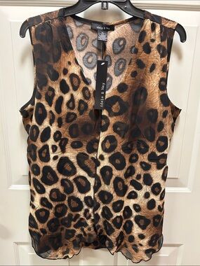 Adele & May Brown Leopard Print V-Neck Sleeveless Top